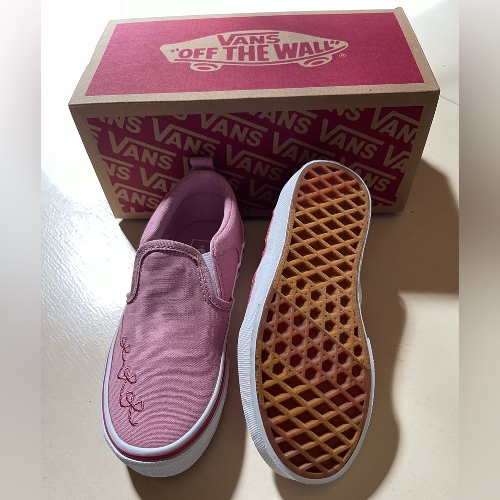 Girls Vans Asher Pink Bow Slip-On Shoes - Picture 3 of 6